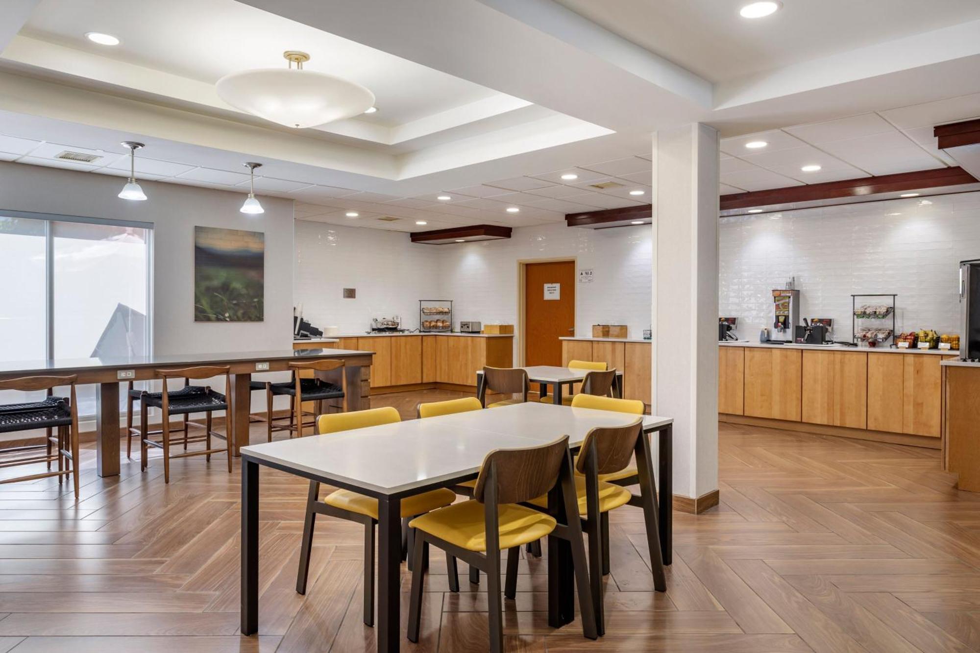 Fairfield Inn & Suites Cherokee Ngoại thất bức ảnh