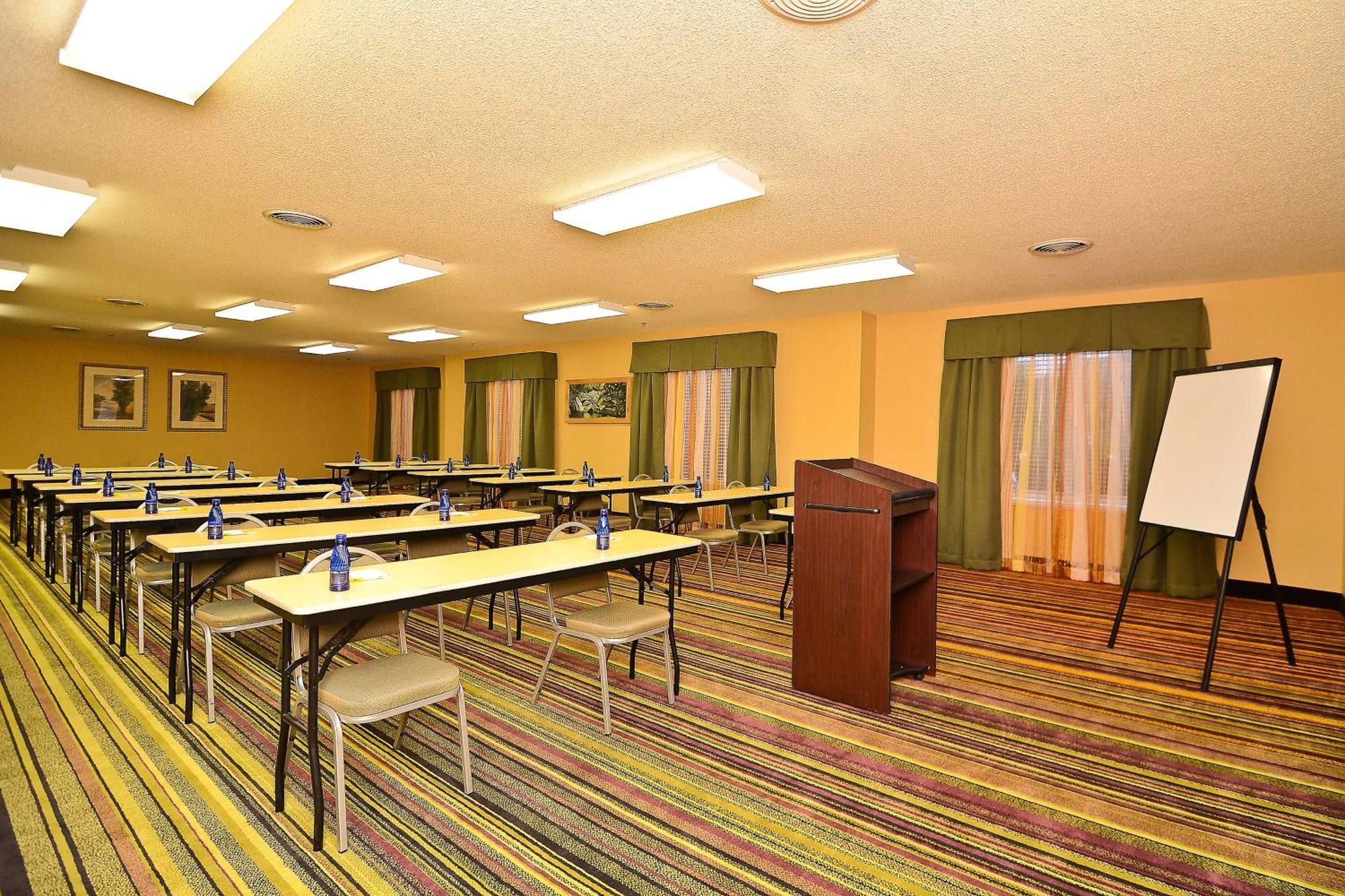 Fairfield Inn & Suites Cherokee Ngoại thất bức ảnh